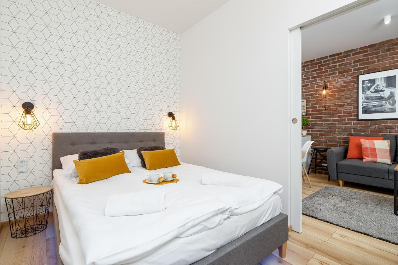 Appartement Movie Jacuzzi At The Main Station By Renters